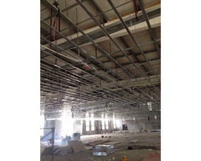 上海奉賢區車間環氧地坪與輕質磚辦公室吊頂建筑工程探析